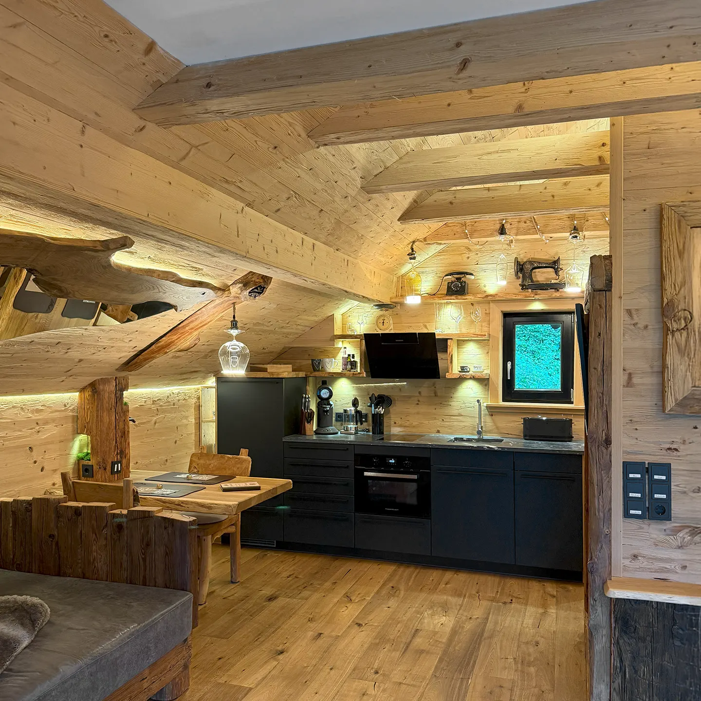 Fewo charisma 08 01 01