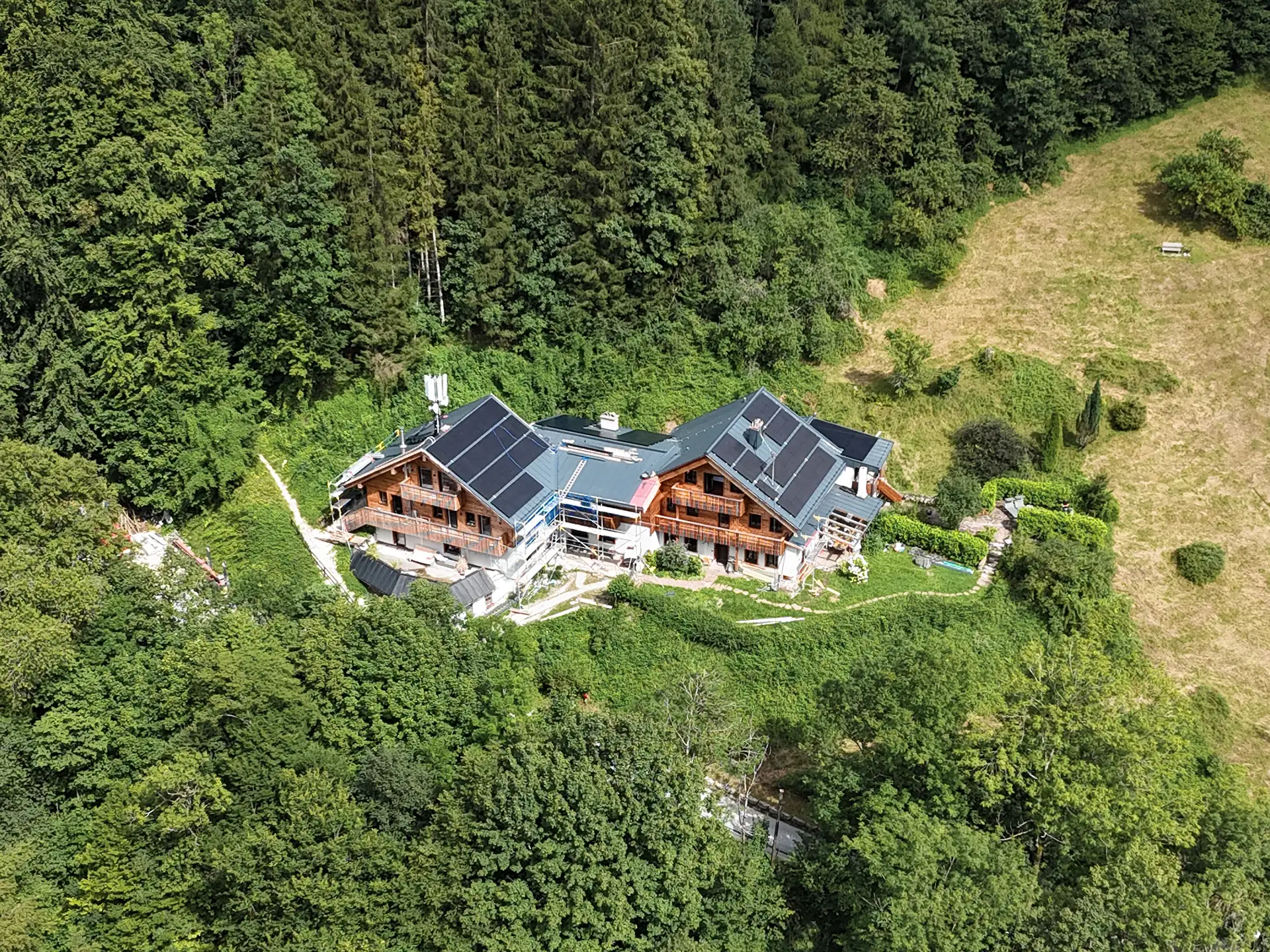 Landhaus luftansicht 01 16 9 01